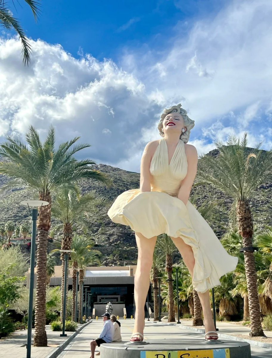 Rhaela90k's tweet photo. You absolutely must visit downtown Palm Springs 🌴 Palm Springs, a quiet resort town just two hours from downtown LA, is a peaceful oasis amidst the bustling city https://t.co/fUAnp8PZEX