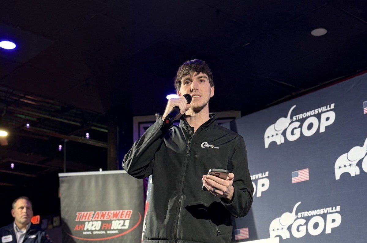 Brandon_Rossi_'s tweet image. Tonight, I spoke about the @TPAction_ app and @TPAScorecard at the @StrongsvilleGOP event in Cuyahoga County! 📶

These are tools that change the game for grassroots patriots! 📈

I also shared our mission and gave an invitation for attendees to join us in our crucial mission…