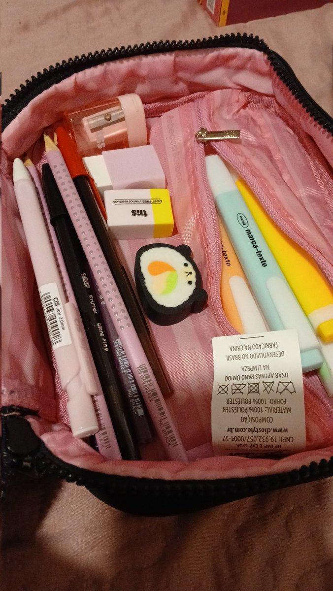 kwittyvy's tweet image. quem  like  meu  material  pro  ensino  medio