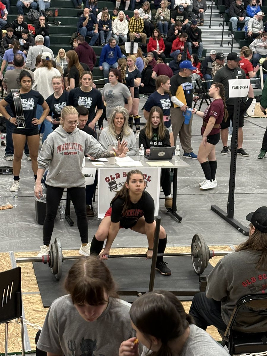 PaigeBock's tweet photo. I had my first powerlifting competition of the season this past weekend. I lifted 500lbs all together, with 95lb on bench, 185lb on squat, and 225lb on deadlift. I cant wait for next meet! Big thank you to Coach T for everything you’ve done! 
@MulesSoftball @marlagooding https://t.co/RAIBLG24Qp