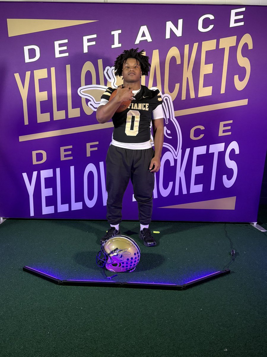 aidenoneal_5's tweet photo. Had a great visit at Defiance today!! https://t.co/V7EcUGxJGr