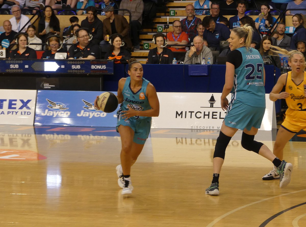 DeanAndrews7777's tweet photo. Congratulations Maddy Rocci on reaching 7⃣5⃣0⃣ career assists in the @WNBL. Rocci achieved the milestone with her 1st assist in the @SouthsideFlyers Round 16 home win against Adelaide at SBC on Saturday 31 January. Rocci is averaging a career-high 6.7 assists per game in 2025/26. https://t.co/mDdmtGvioR