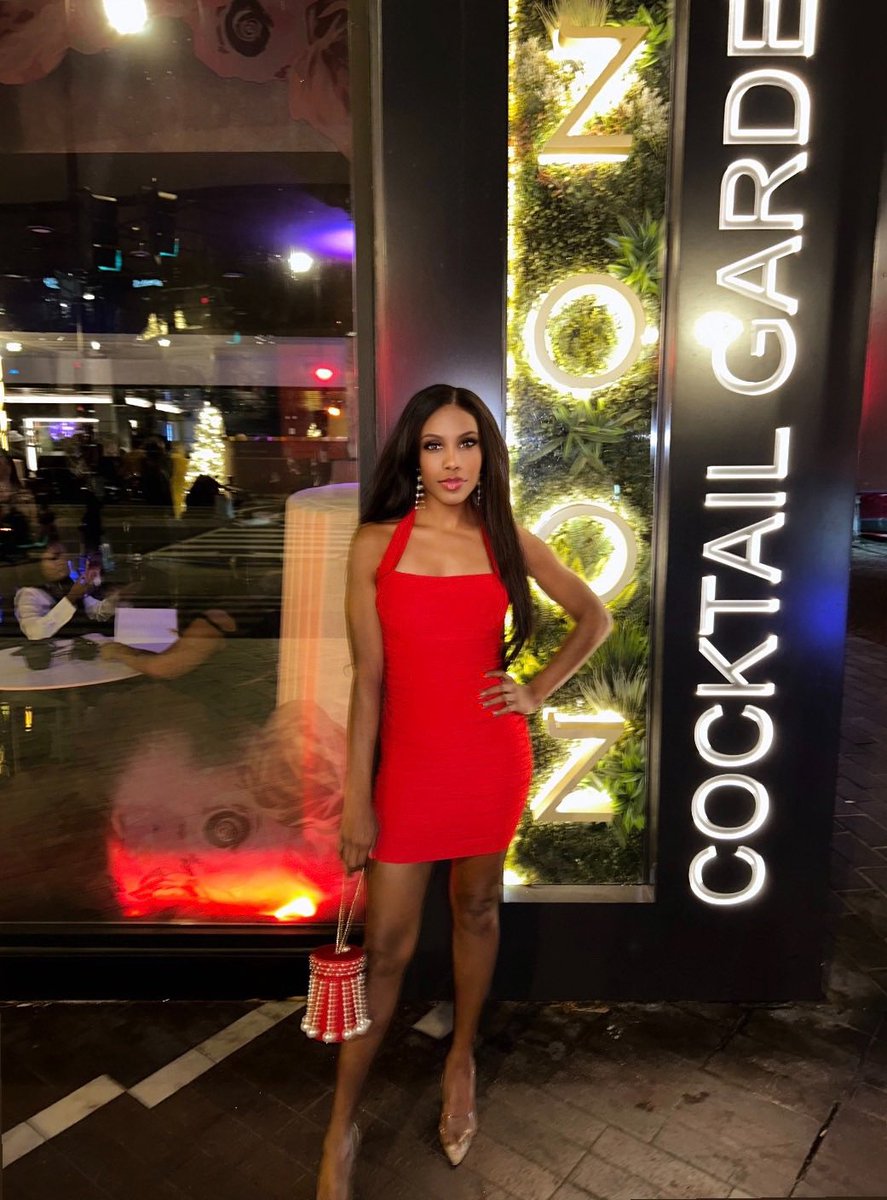 Couldn’t think of a better way to return to socials and celebrate #BHM ✊🏽than with my New Years 🎊 Pic ❤️! Happy 2026 everyone🥂! January was a long month!