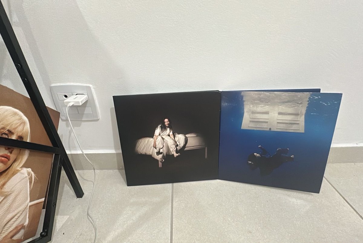 mano to aqui conversando com meus grammys winners e tem uma bicuda que n para de olhar