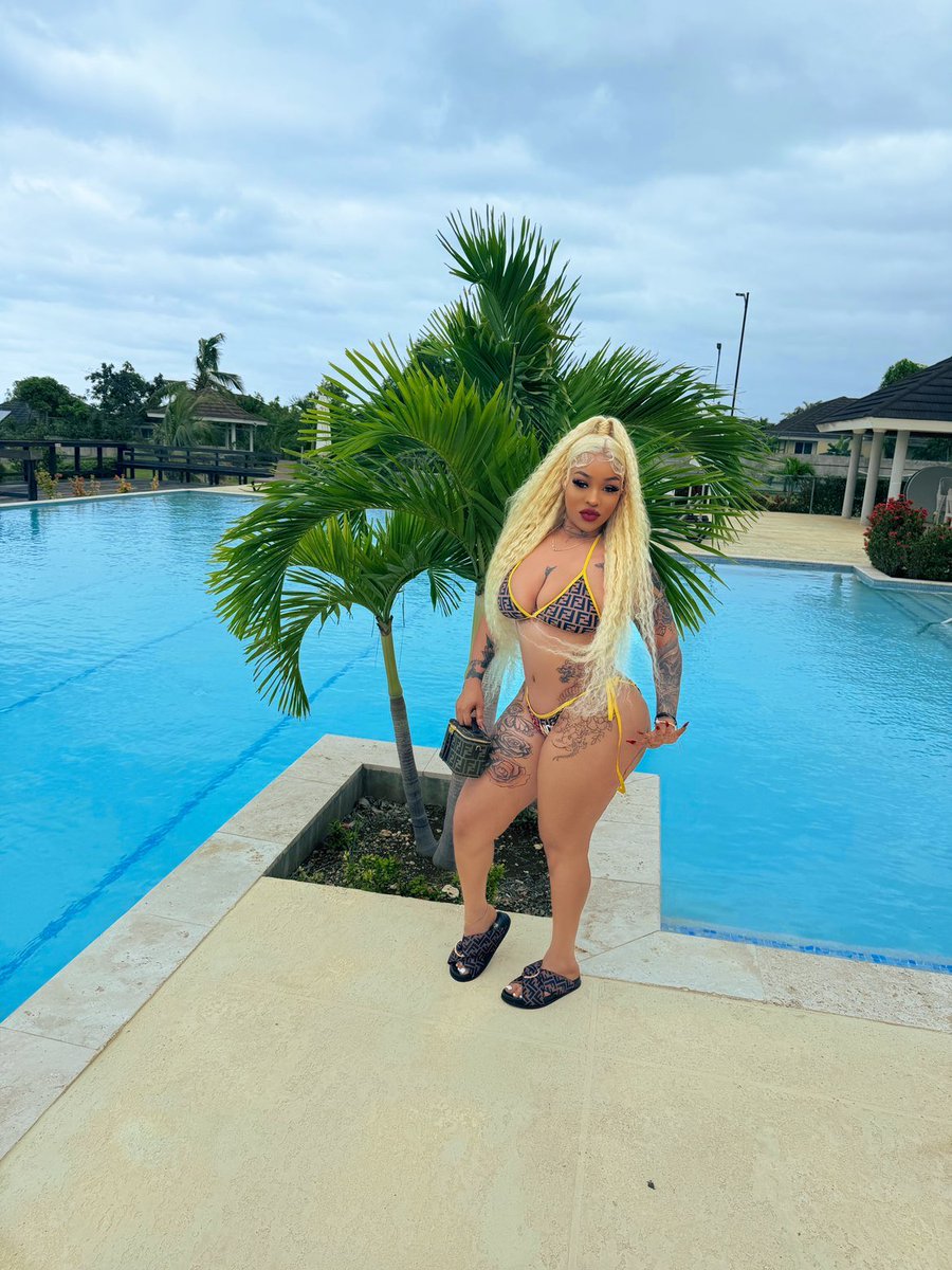 therealkhandyy's tweet photo. 24🍭🤪 https://t.co/7gsBKGdohh