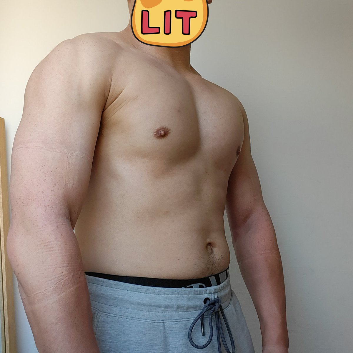 plus_5man's tweet photo. トレおわ！！
ベンチプレス70〜90kg
インクラインベンチプレス45〜60kg
ケーブルフライ

お腹の肉がね…まだまだ落ちない🫠

#ダイエット 
#筋トレ好きと繋がりたい https://t.co/p8dan0Mtdl