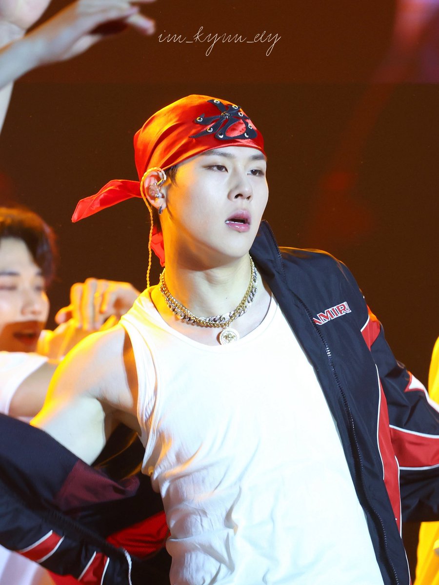 주헌시🐝✨️💛