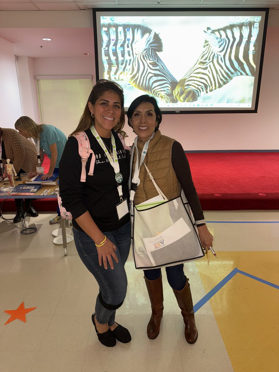 Ana Perez tweet media