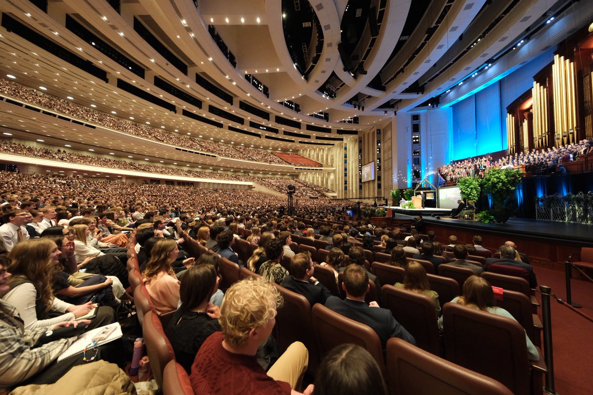 Ch_JesusChrist's tweet image. Finding joy takes practice, work and effort, Elder Patrick Kearon of the Quorum of the Twelve Apostles of The Church of Jesus Christ of Latter-day Saints taught during a Worldwide Devotional for Young Adults on Sunday, February 1, 2026.

“We invite you to make one hour a week a…