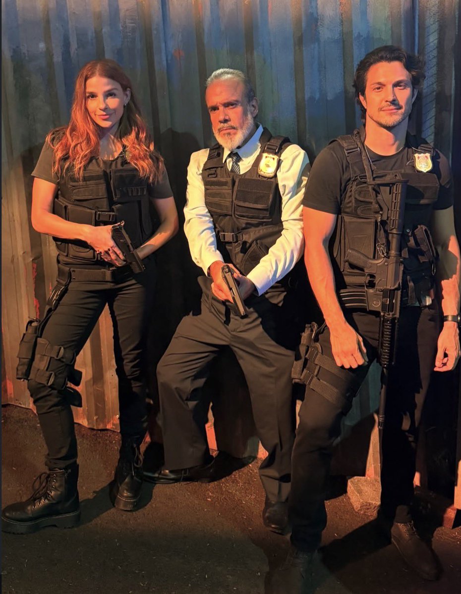 Quem vê nem pensa que eles ficavam falando sobre namoro #TrêsGraças