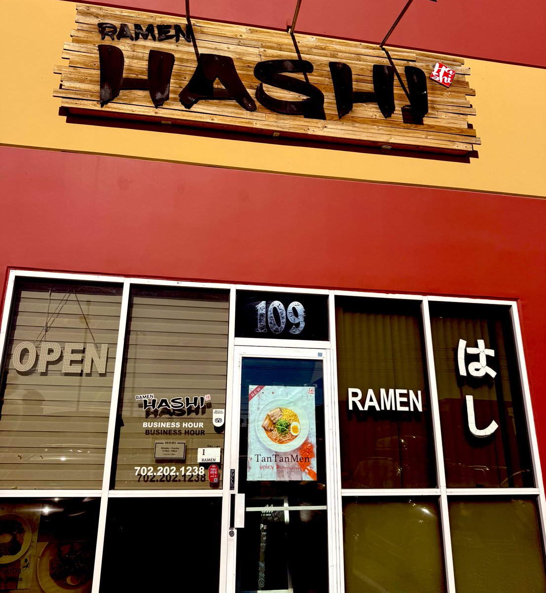 eatinglasvegas's tweet photo. Restaurant No. 33: light, bright, spicy #shoyu (🐓stock based) ramen 🍜 (with soft, springy, house-made noodles) at #HASHI.🥣🎌
#SpringMountainRoad #Chinatown #LasVegas 
@EatTalkRepeat https://t.co/SZnq0mUNdE