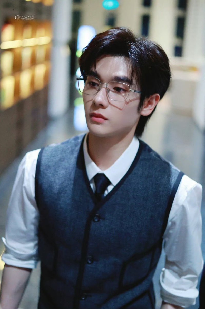 Liona2021's tweet image. บทพระเอกเข้าได้เลยค่ะ ก็เข้าเเล้วนิบอดำบอกงี้ 
#นายท่านกรชิต #gaoqingchen #高卿尘