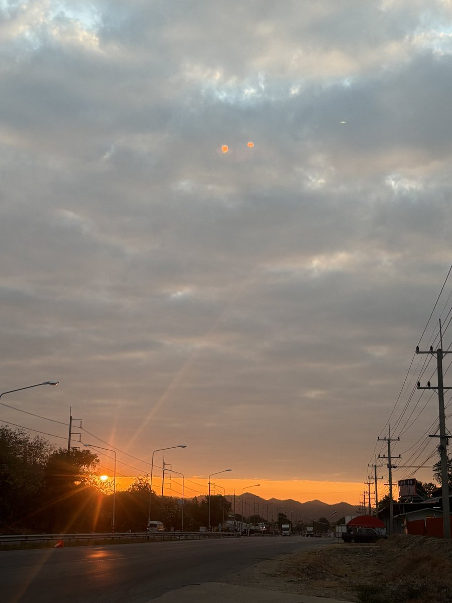 มอนิ่งตอนนี้ทันมั้ย🤣
#กาญจนบุรี #สาวอวบ