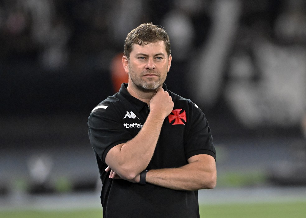 ✠Estagiário do VASCO✠ tweet media