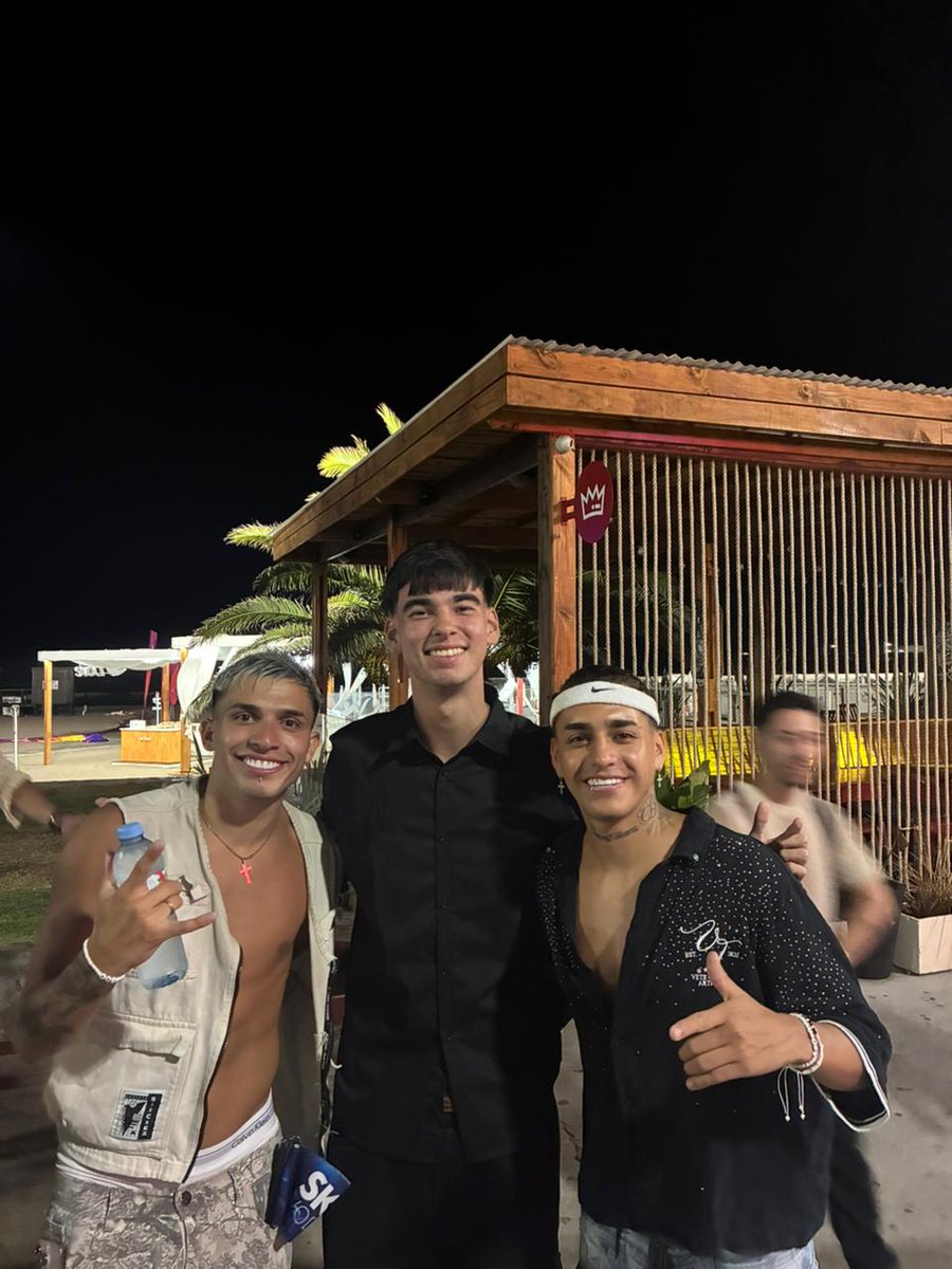 Lolitro30's tweet photo. Tuve un muy buen Hat-trick de fotos en MDQ.
Cuál les gusta más??? https://t.co/wqquoaoIsx