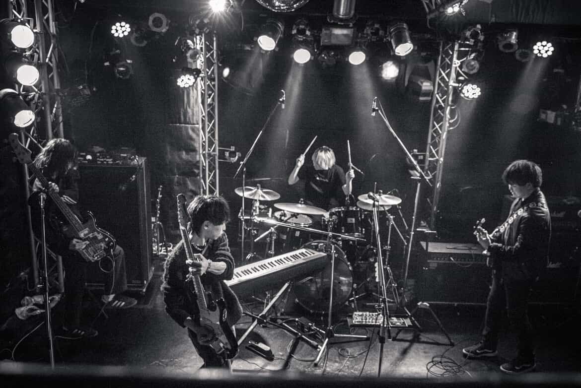 we meet through sound.

jan 31,2026
at LIVE labo YOYOGI