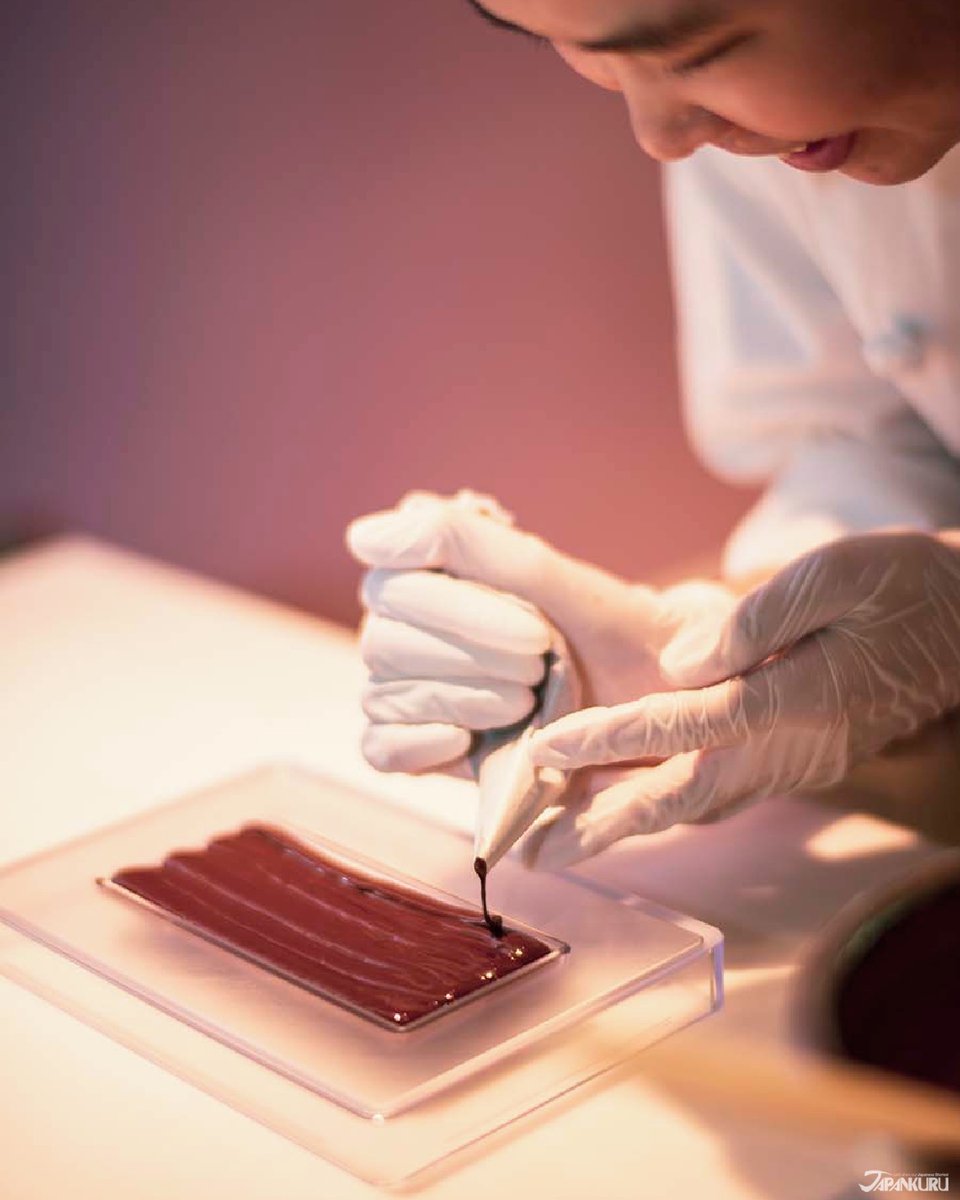 Japan has a strong gift-giving culture, and a deep love of Valentine's chocolate... 🍫
But somehow, 2026 has Japan looking at Valentine's Day through a new lens. 💝
>> japankuru.com/en/shopping/25… 

Will you be treating yourself to any Valentine's chocolate this year?