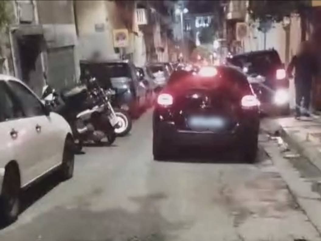 01:30 τα ξημερώματα: κρατική ασφάλεια έστησε καρτέρι έξω από το σπίτι του Γ. Καλαϊτζίδη για «ηθική αυτουργία», επειδή ανακοινώσαμε ότι θα αποζημιώσουμε εταιρεία δίπλα στη ΒΙΟΛΑΝΤΑ ΑΕ.
Η απόπειρα σύλληψης αποτράπηκε. Η κρατική τρομοκρατία δεν θα περάσει.
ΠΙΣΩ ΡΟΥΦΙΑΝΟΙ