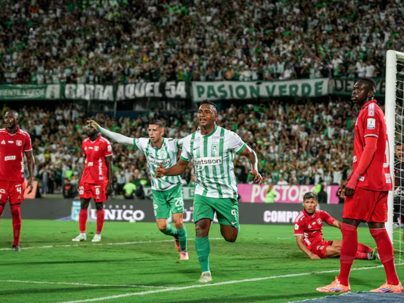 Hoy juega <a href="/nacionaloficial/">Atlético Nacional</a> 

⚽️ Será el partido oficial #4.248 (1.813 victorias, 1.169 empates y 1.265 derrotas)
🅰️ Será el partido #3.698 en la Categoría Primera A (1.552 victorias, 1.034 empates y 1.111 derrotas)
🏟️ Será el partido #2.175 en el Estadio Atanasio Girardot (1.221