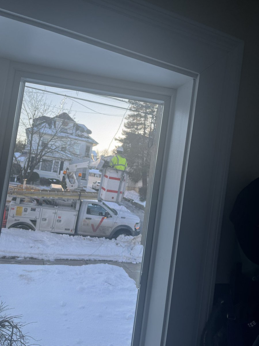 loveg30's tweet photo. @Verizon came to my house this morning and decided to knock down my power line and then claim it wasn’t their fault. Here is what I came home to. FYI, there was also some trespassing involved and a picture being taken of my meter. https://t.co/dXd1GQZ8sK