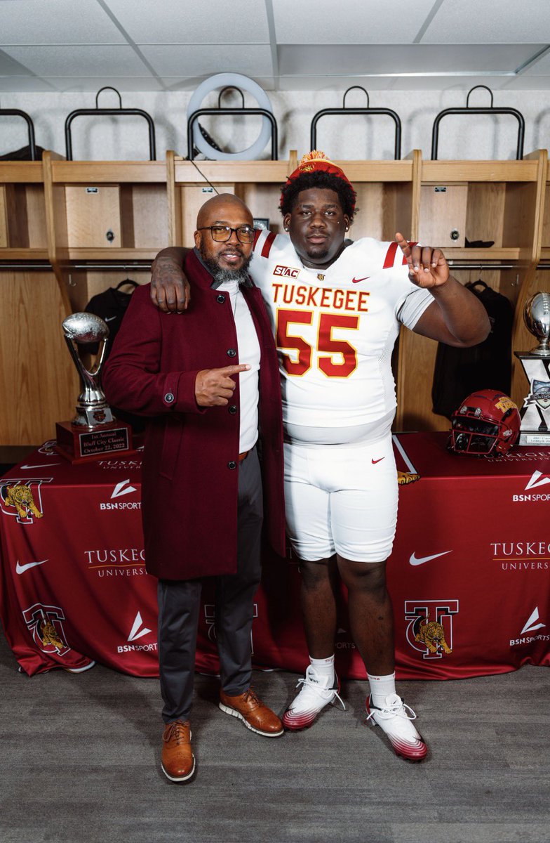 𝐉𝐀𝐂𝐎𝐁𝐘 “𝐃𝐈𝐄𝐒𝐄𝐋” 𝐁𝐔𝐑𝐍𝐒 tweet media