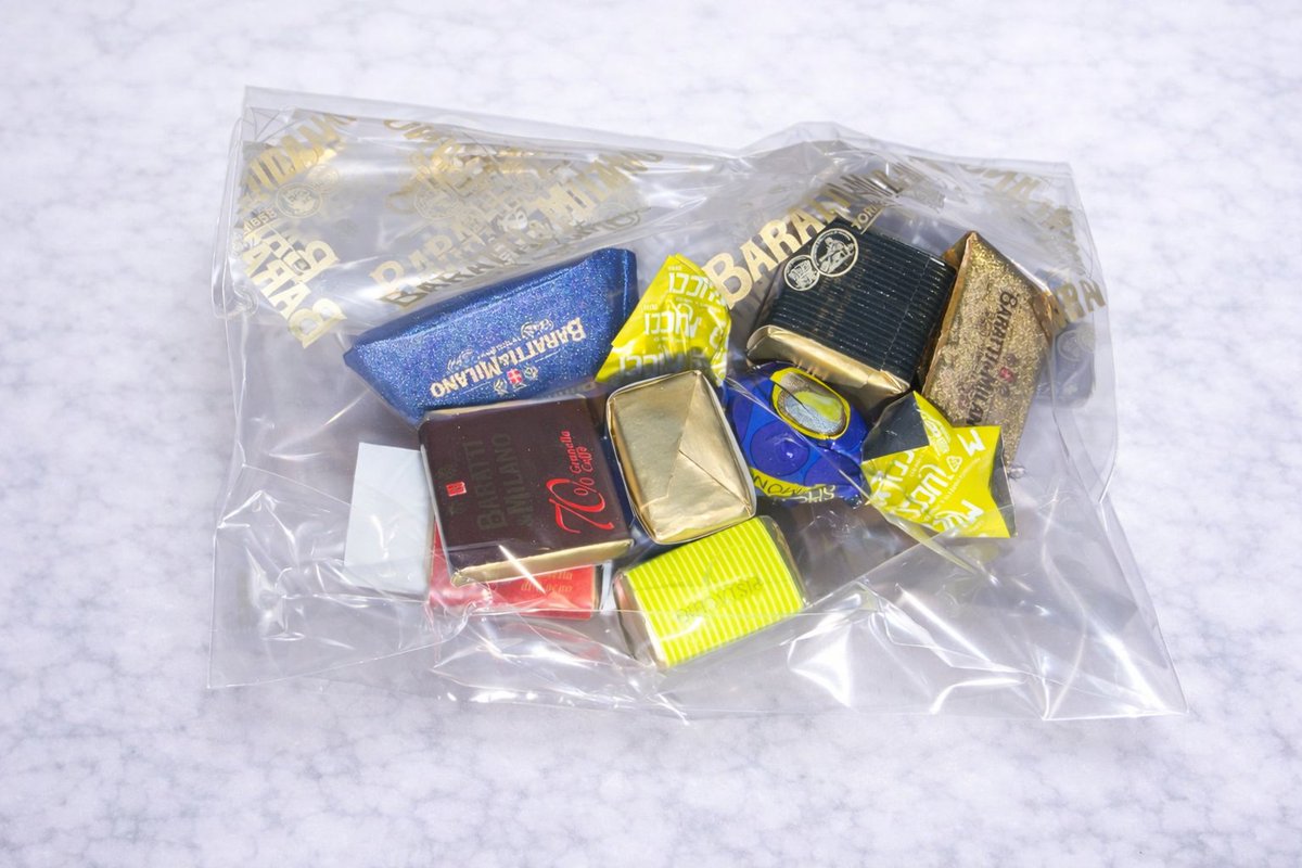 日本橋三越のバレンタイン催事で見つけたBARATTI＆MILANO（バラッティ＆ミラノ）🍫
量り売りがあって感動😳
お店の方にたくさん説明していただけて、至福の時間でした❤
選ぶ時間も楽しく、購入しました✨