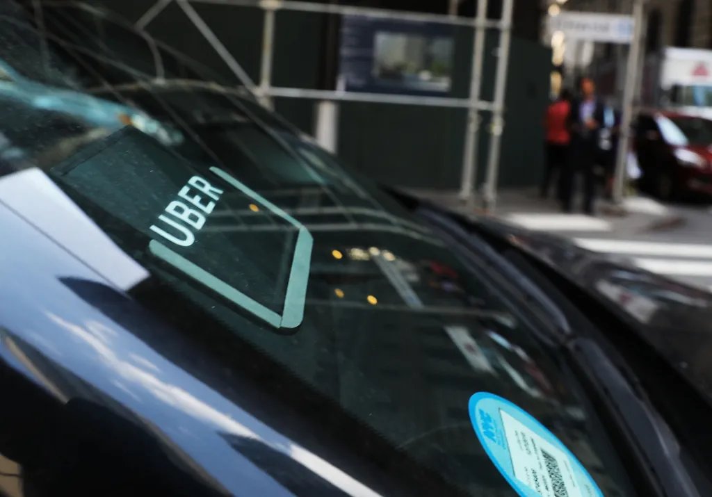 StockMKTNewz's tweet photo. $UBER is rolling out its ride hailing service in the Chinese gambling hub of Macau, expanding into a new Asian market for the first time in years - Bloomberg https://t.co/LuWFIDVaXe