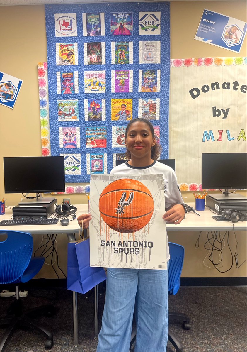 RavishingReader tweet media