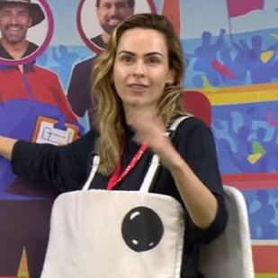 SeriesBrasil's tweet image. Ana Paula sobre Sarah: "Tá tentando limpar a imagem do primeiro [BBB 21]". #BBB26