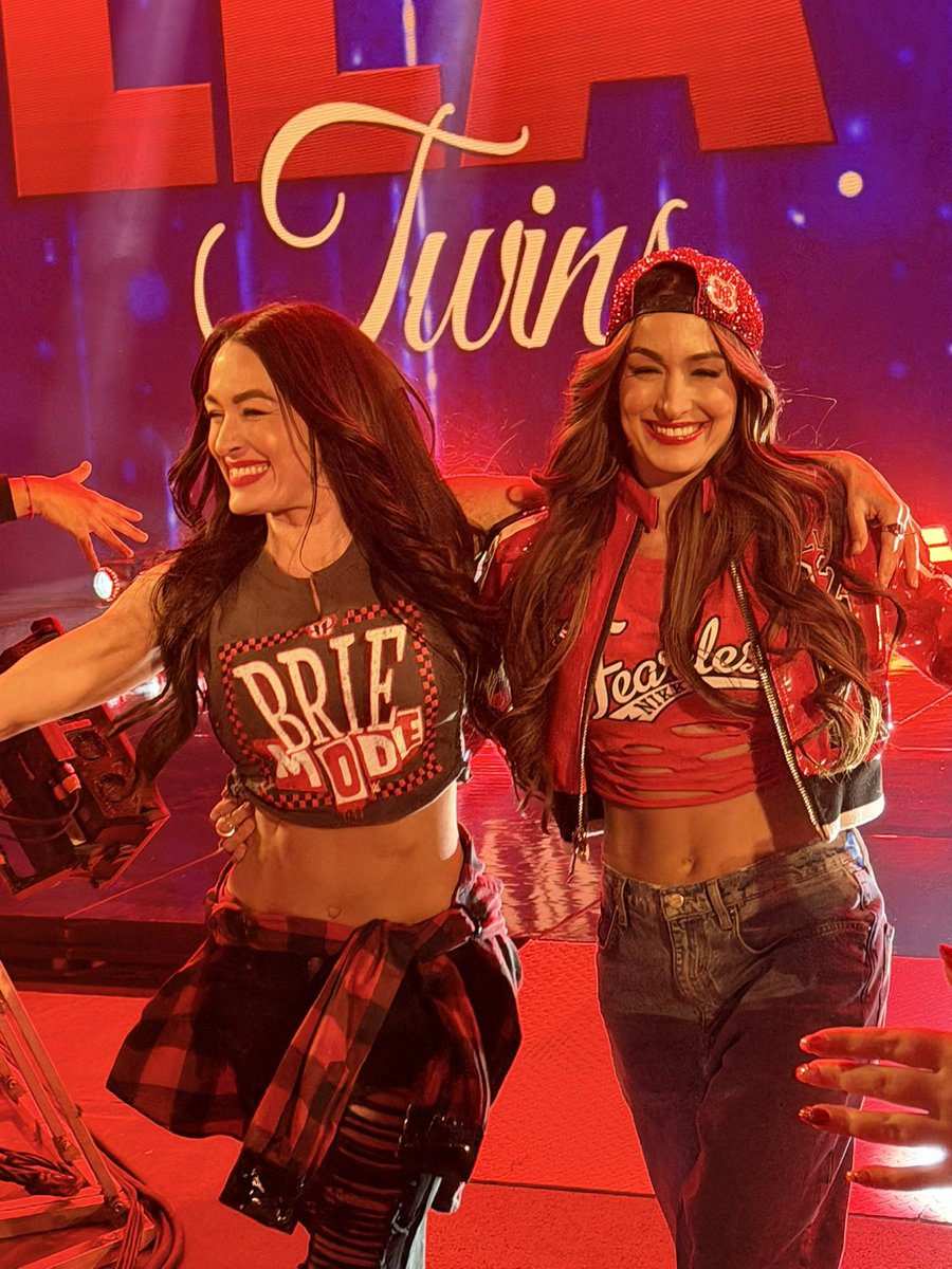 THE BELLAS ❤️
<a href="/NikkiAndBrie/">Nikki & Brie</a>