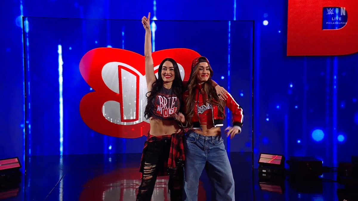 THE BELLAS ARE BACK ON RAW