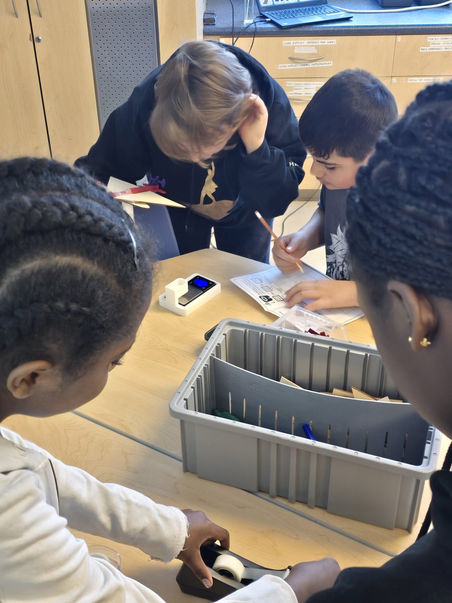 CorpusOCSB's tweet photo. Our Gr. 6s had an incredible day at the Canadian Air and Space Museum. The highlight was the hands-on labs where students built their own model ✈️. The best part? Getting to test them in the wind tunnel. Ah, the beauty of physics. Thx to Mr. Deacon for organizing!#ocsbSTEM #ocsb https://t.co/EJru9PC3bq