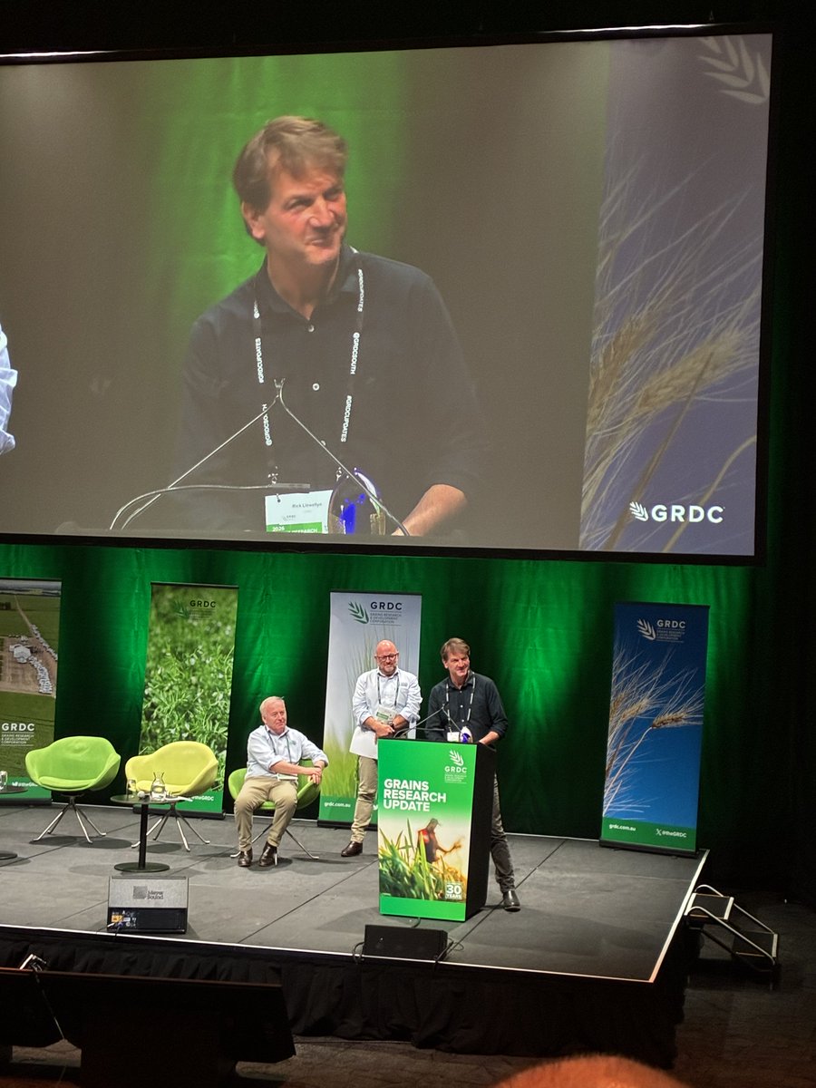 LifeInSoil tweet media