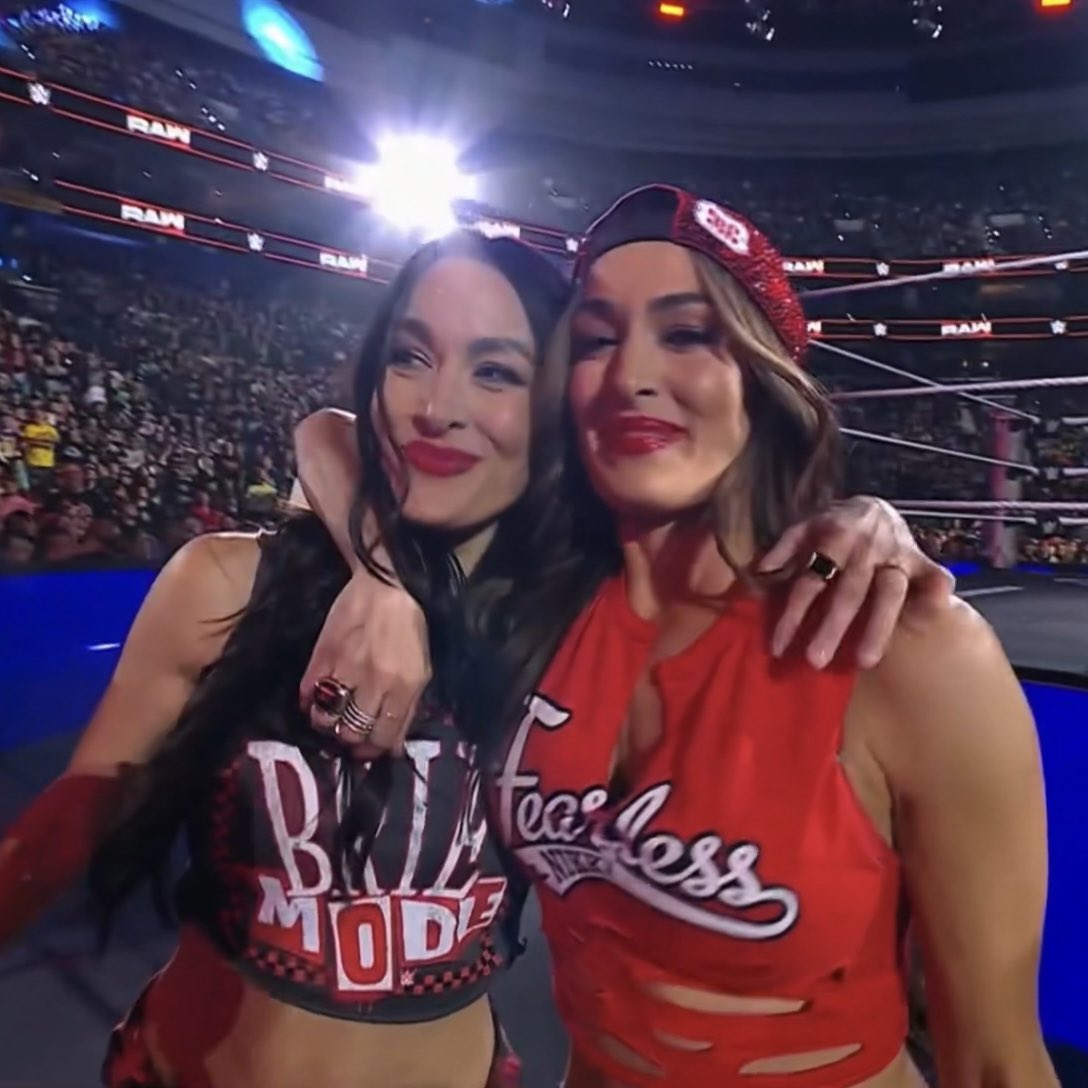 ༉‧₊˚. chrissy. tweet media