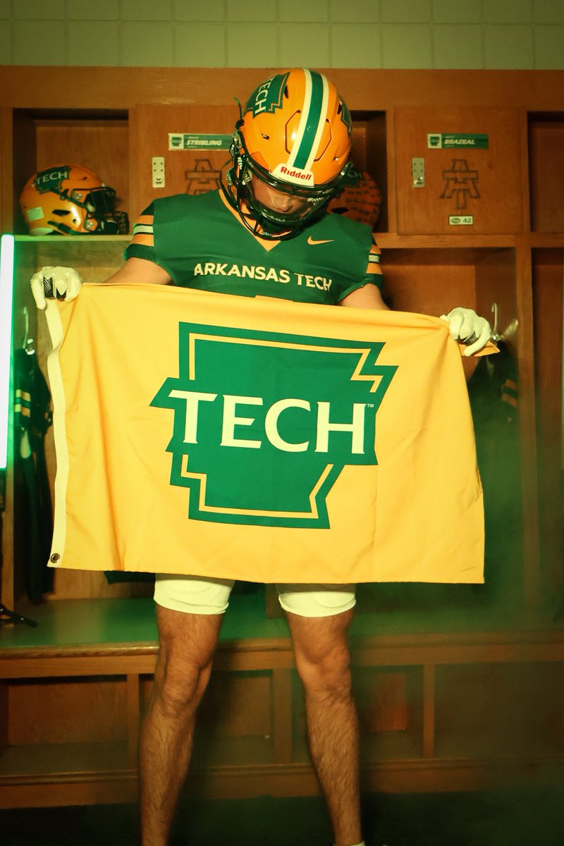 BroganDempsey4's tweet photo. #AGTG I’m blessed and excited to announce my commitment to Arkansas Tech!! #GoToWork 🟢🟡🟢🟡
@KevinNJWewers @CoachRiley7 @RoyThompsonFB @CoachB_Proc 
@blane_ellis @ChampionHSFB @Ricoknowstiktok https://t.co/pj6IIcRPld