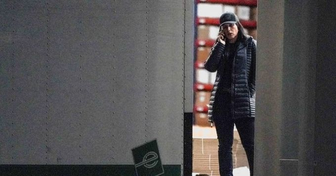 Director of National Intelligence Tulsi Gabbard arranged for FBI agents who searched the Fulton County Elections and Operations Hub in Georgia last week to have a phone call with U.S. President Donald Trump, sources tell ABC News.