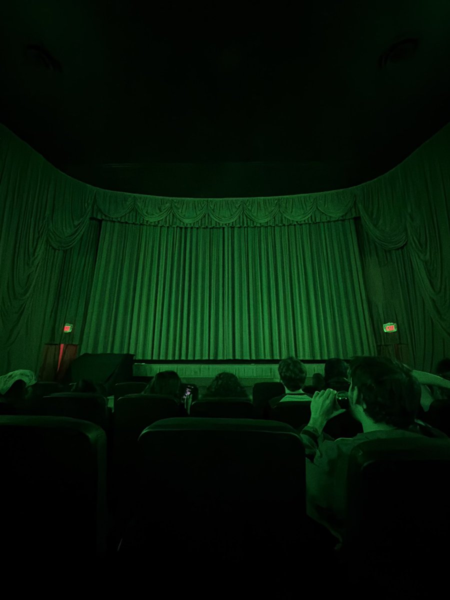 van watches movies tweet media