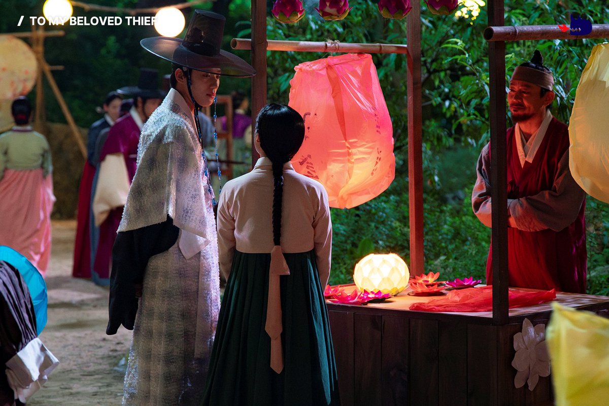 studiodragonKR's tweet image. Souls switch again in a split-second crisis. What’s next for this couple?
New episodes of #ToMyBelovedThief every weekend on #Viki🏮✨