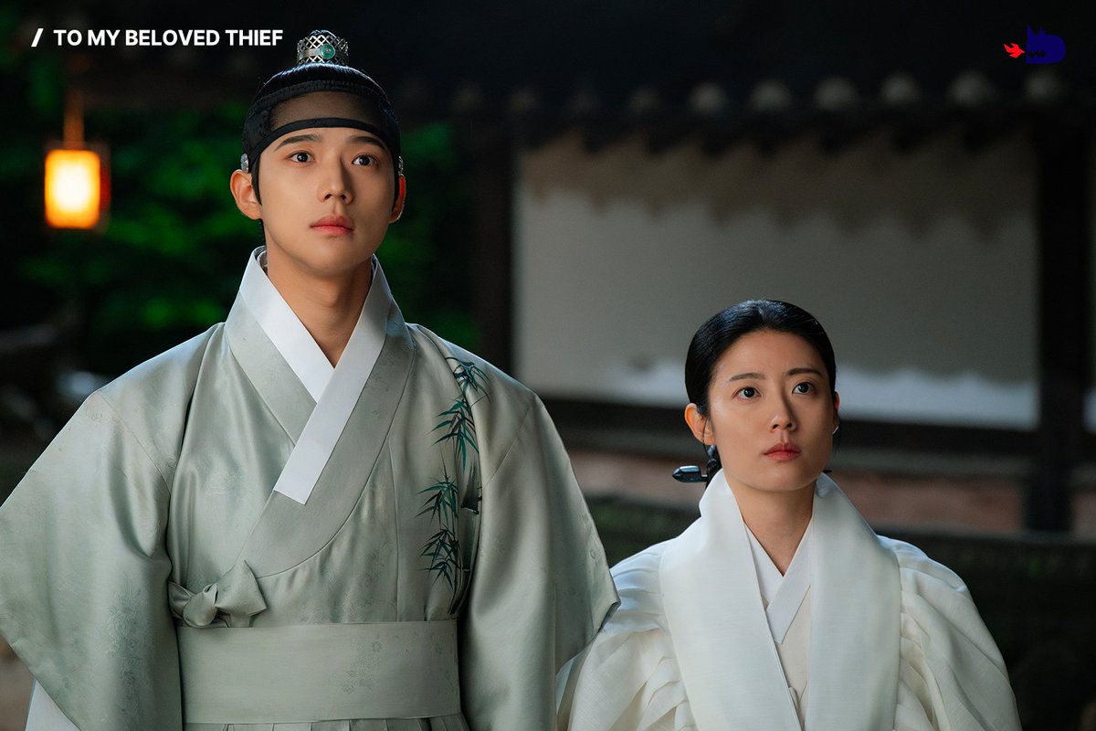 studiodragonKR's tweet image. Souls switch again in a split-second crisis. What’s next for this couple?
New episodes of #ToMyBelovedThief every weekend on #Viki🏮✨