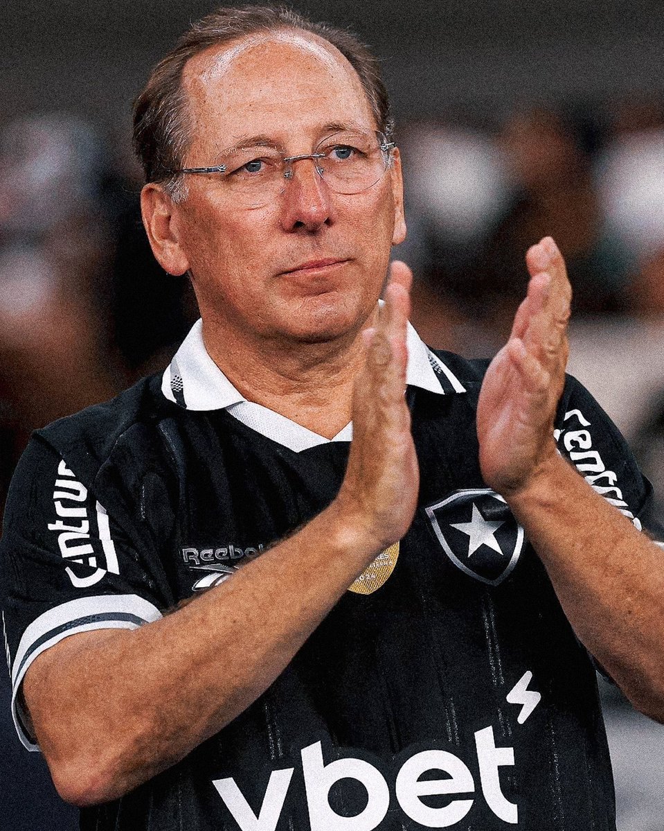 EspacoGlorioso's tweet image. Eu tô começando a achar que o Textor não é bilionário.

Ele é saBOR bilionário!