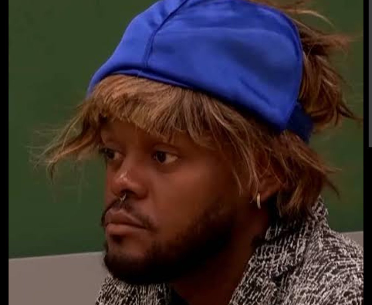 larisadelrey75's tweet image. El mueble negro del reality 

#LaCasaDeLosFamosoCol 
#lacasadelosfamosos3