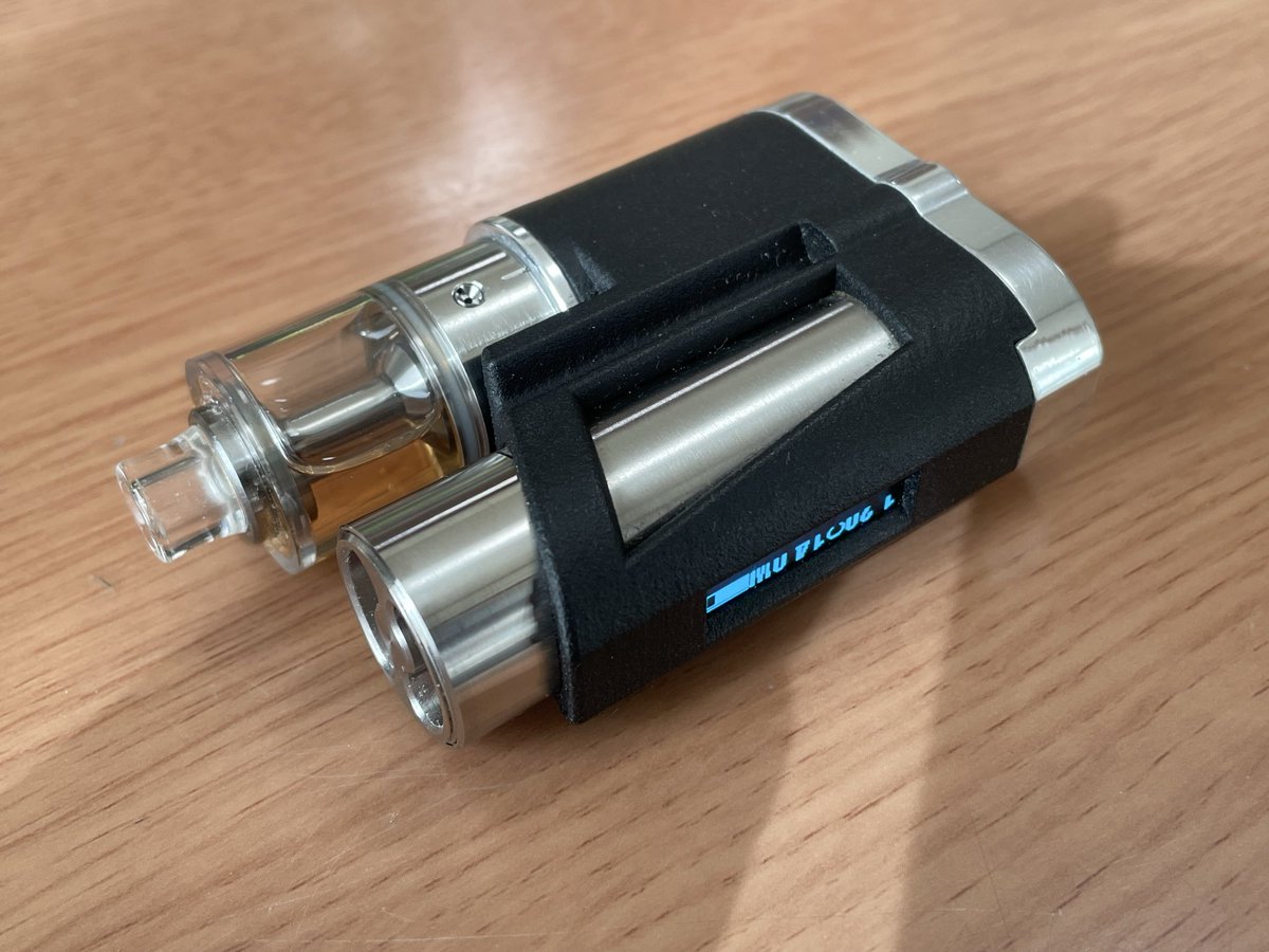 akitindayon's tweet photo. 18500バッテリー使える様に調教してやったw https://t.co/dv6Bi2mV2L