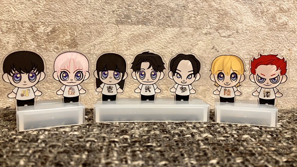 りゅぐるみアクスタの色んな衣装バージョン欲しいな髪型と衣装がMV仕様