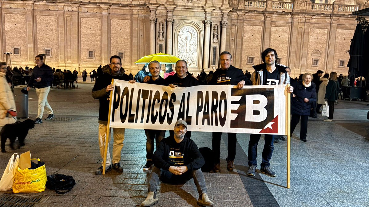 escanosenblanco's tweet photo. Seguimos intentando que no quede NADIE sin conocernos en Aragón. 
Vamos a por el primer escaño autonómico vacío. https://t.co/MusUU9fPxB