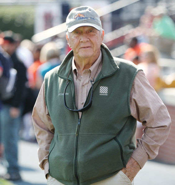There's gonna be a lot of days when you lay your guts on the line and come away empty handed. Ain't a damn thing you can do about it but go out and lay them on the line again...and again....and again 
- Pat Dye  
#Auburn #PatDyeQuotes #WDE