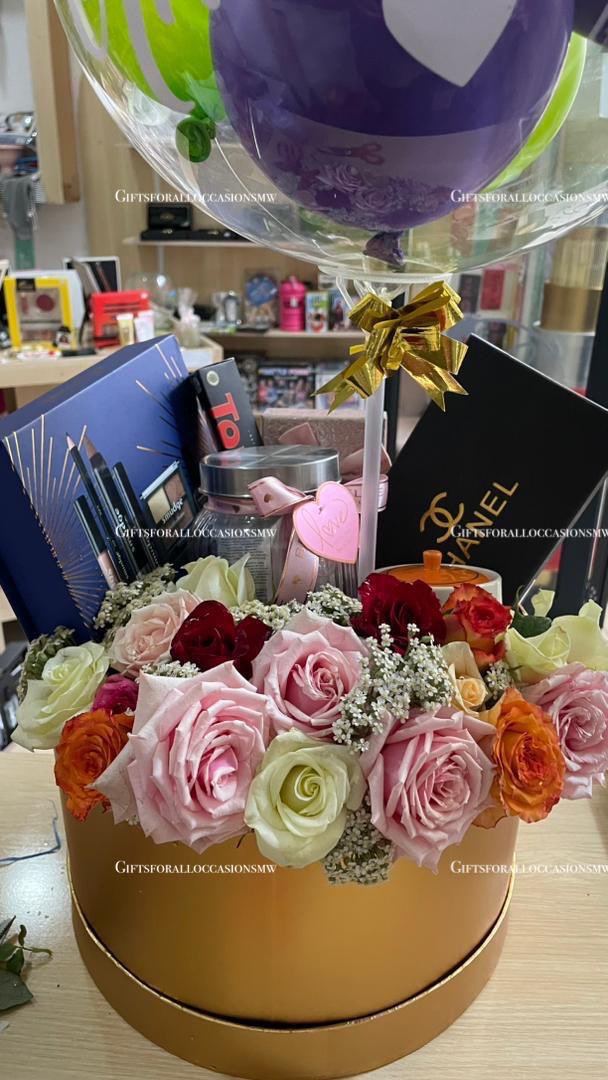 Valentines wa Galimoto kale akufunika ma Gift ngati awa guys. 🤣🔥🫵🏾

Flower Bouquet prices range from 80,000 to 750,000 depending on the type. 😁

Gravity Mall Shop Nō 13 Near Sana. 📍

Contact 08816301380/0994001537 or DM <a href="/macjojo1/">乔安娜 Joana Leticia Mtachi</a> 🙏🏾