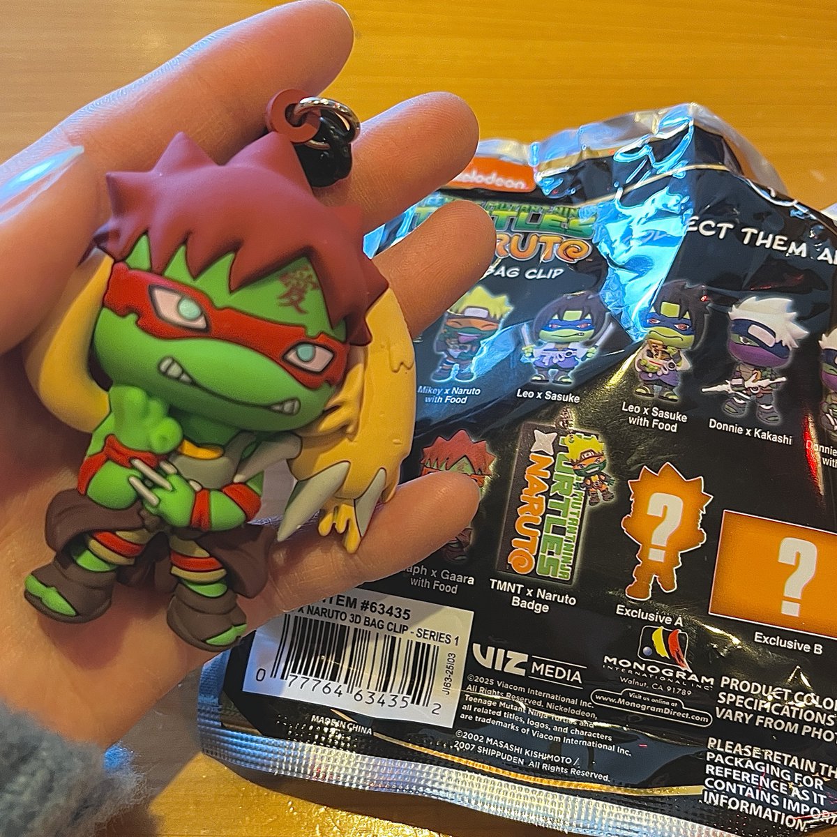 コラボブラインド系はラファエロに縁があるな