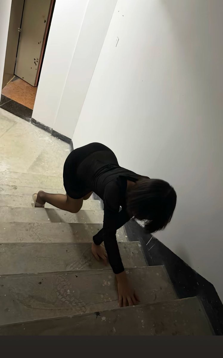 楼道调体制内母狗，母狗太多了想玩高质量，私我，带你飞