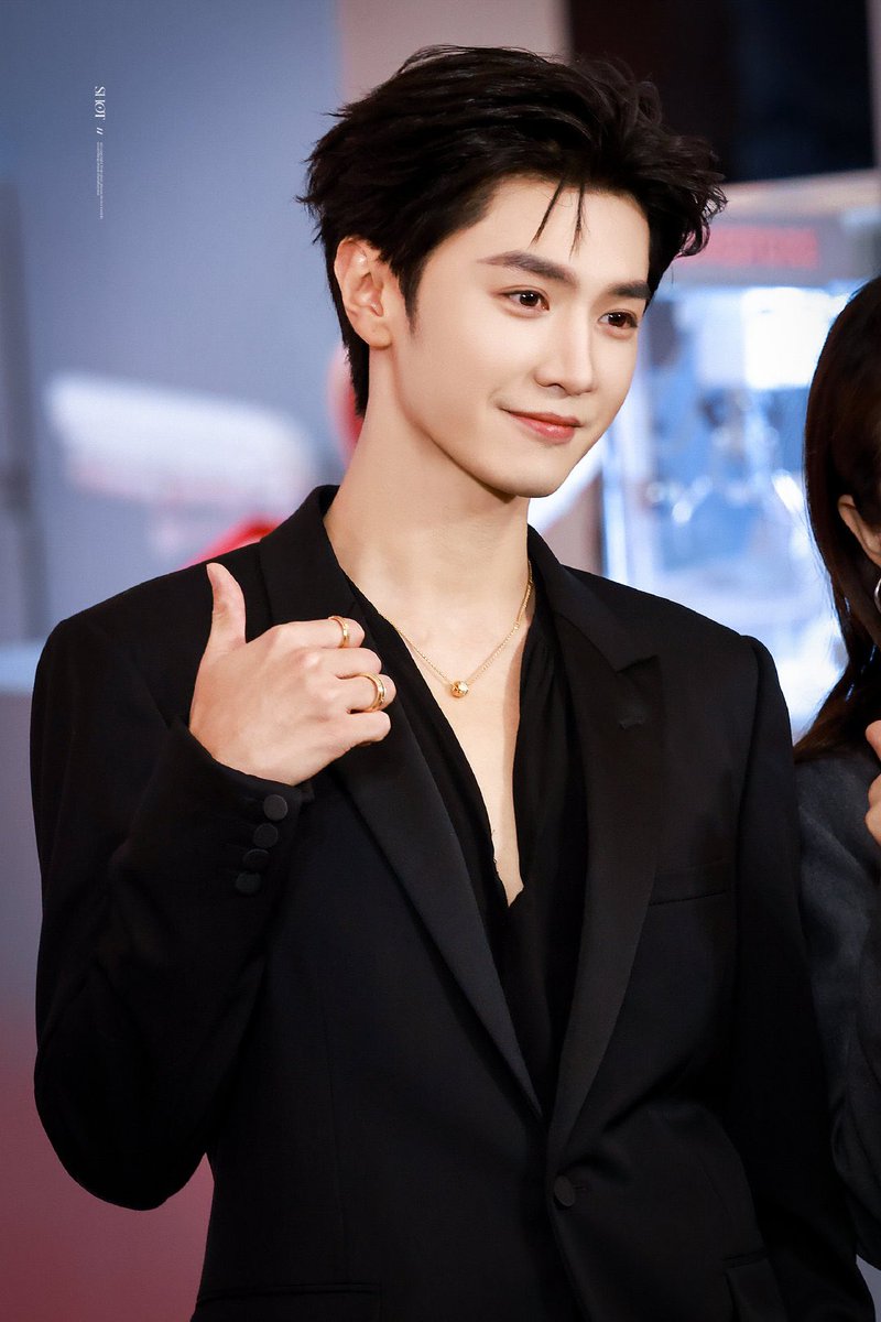 #ChenZheyuan ranks 1 in Weibo Follower Growth in 2025 ( 6.689 millions )

The 2025 Weibo Entertainment White Paper has been released, revealing that Chen Zheyuan has gained the most followers, ranking 1️⃣ , thanks to his vibrant and engaging roles and relatable daily life content!