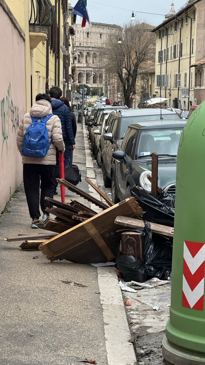 .<a href="/Sabrinalfonsi/">Sabrina Alfonsi</a> from Colosseum with love ❤️
<a href="/romafaschifo/">Roma fa schifo</a> <a href="/rep_roma/">Repubblica Roma</a> <a href="/welcometofavel1/">welcometofavelas__</a> <a href="/ErMejoSindaco/">La Roma di Gualtieri</a> <a href="/Roma/">Roma</a>